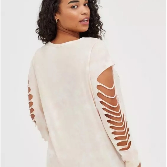 Classic Fit Slash Tee - Radiate Love Tie-Dye Pink - Picture 3 of 6